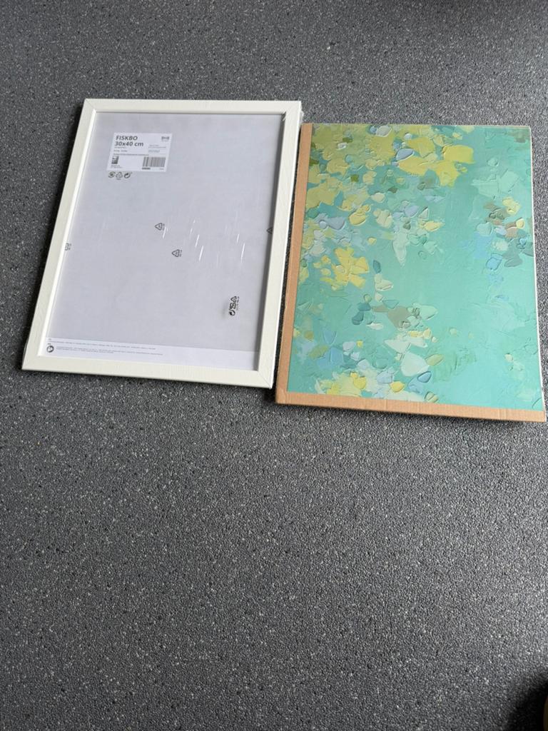 IKEA FISKBO fotolijst 30x40 cm met abstracte print, Ophalen, Nieuw, Hout, Minder dan 50 cm