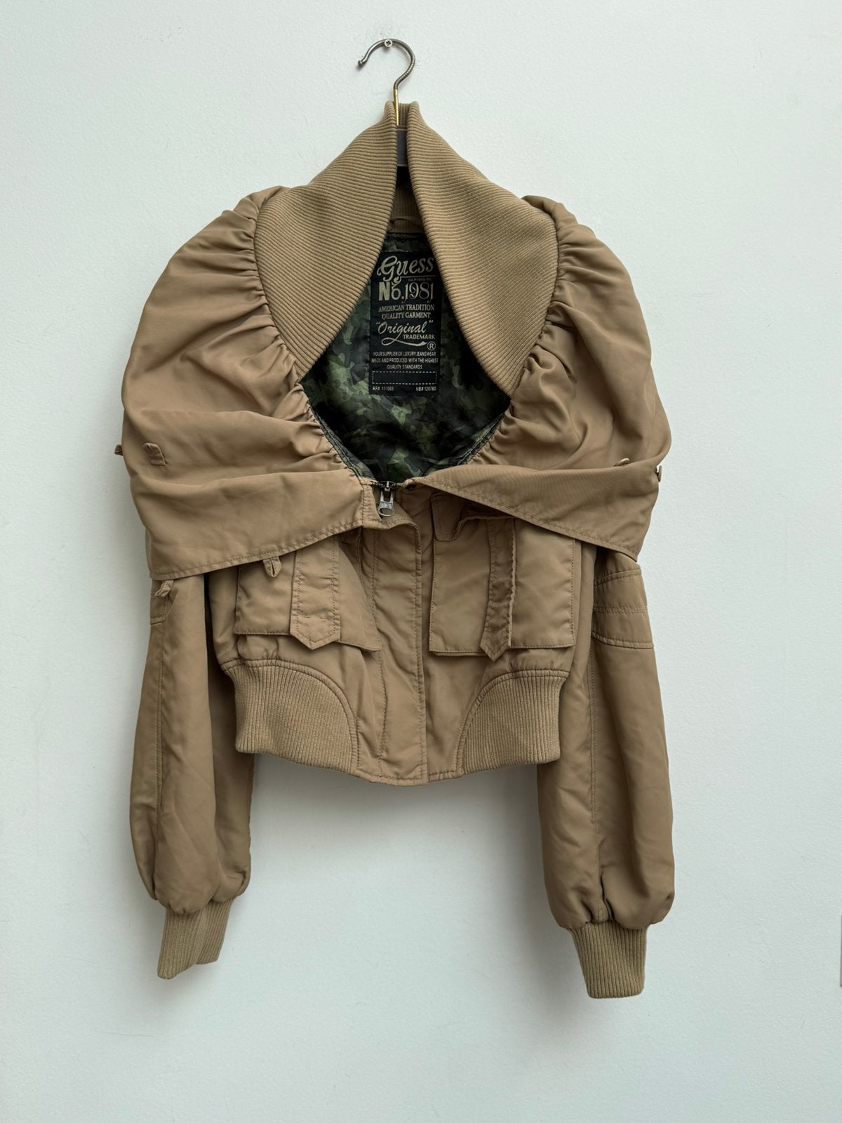 Guess No.1981 Y2K Cropped Bomber Khaki Maat S, Ophalen of Verzenden, Gedragen, Maat 36 (S), Overige kleuren