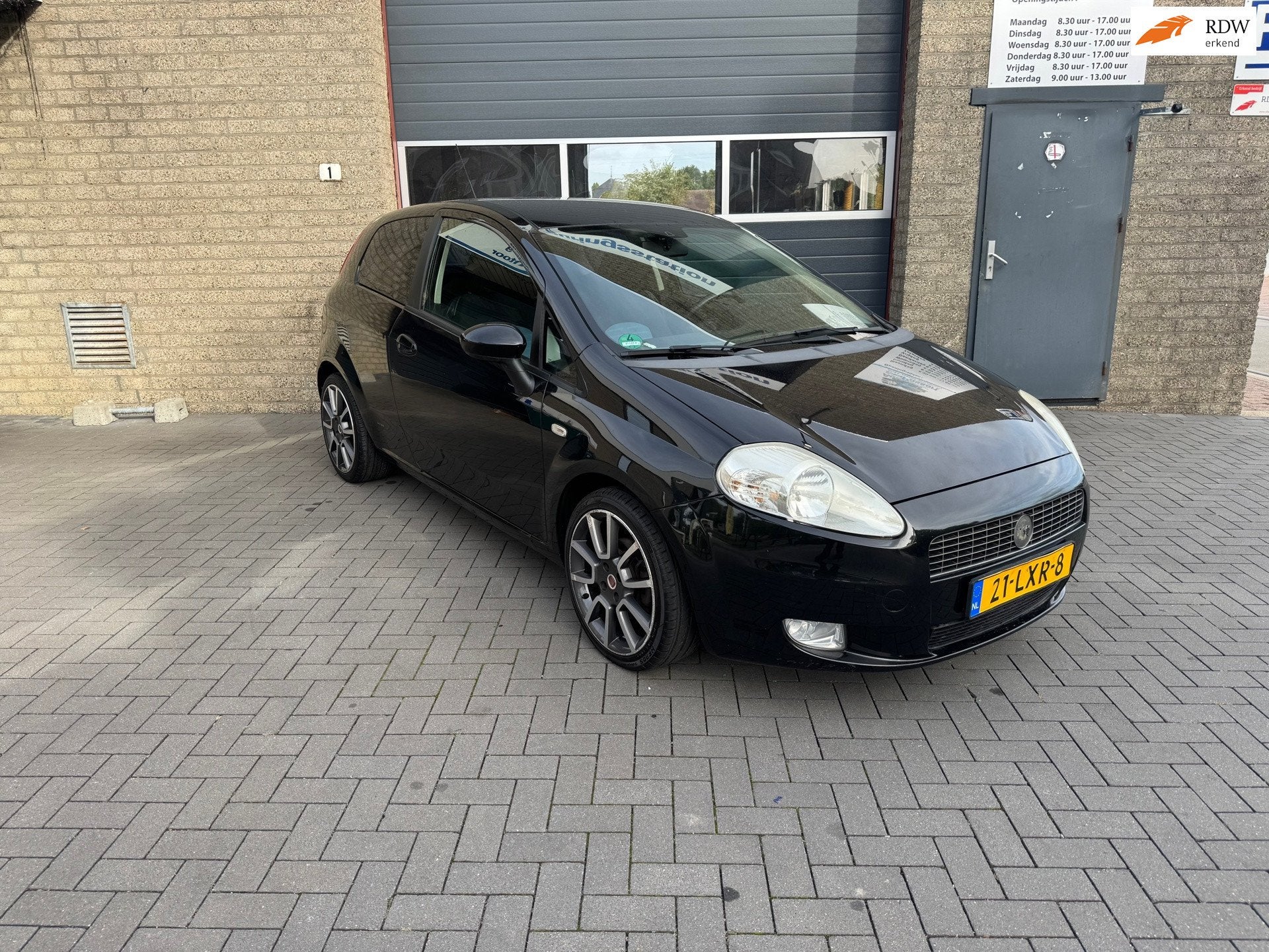 Fiat Grande Punto 1.4 Edizione Prima, Voorwielaandrijving, 4 cilinders, 400 kg, Zwart