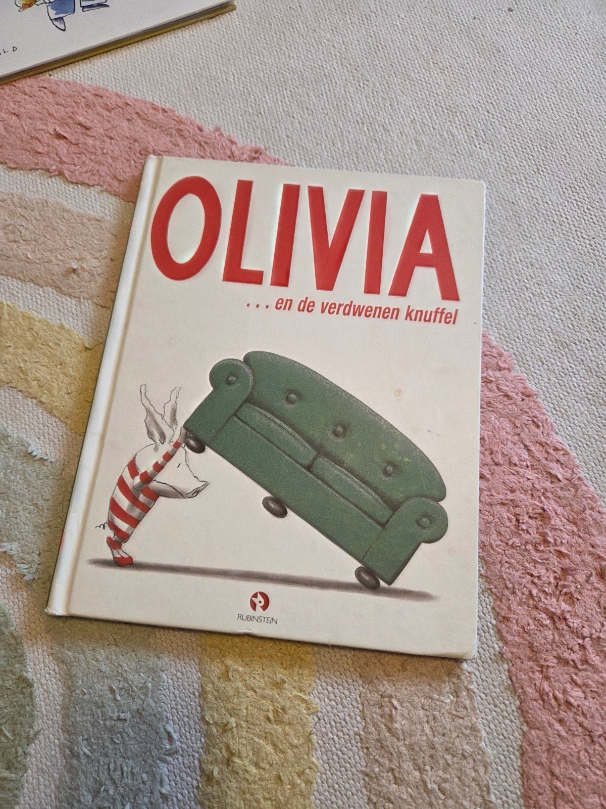 Prentenboek "olivia en de verdwenen knuffel" i. Falconer kaf, Boeken, Ophalen of Verzenden, Gelezen, Prentenboek