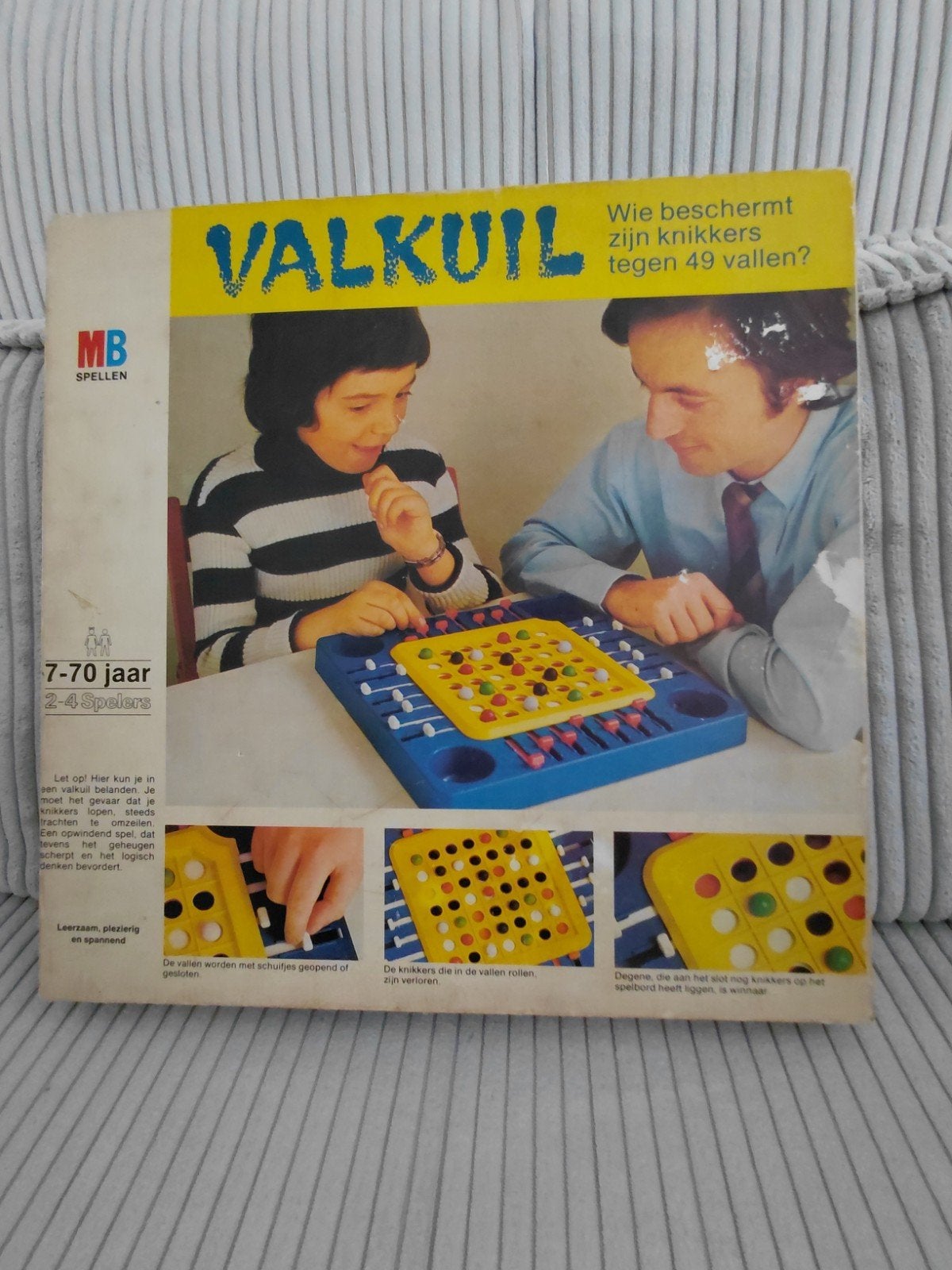 Valkuill van MB ( Vintage uit 1972 ), Drie of vier spelers, Ophalen of Verzenden, Gebruikt, MB Spellen