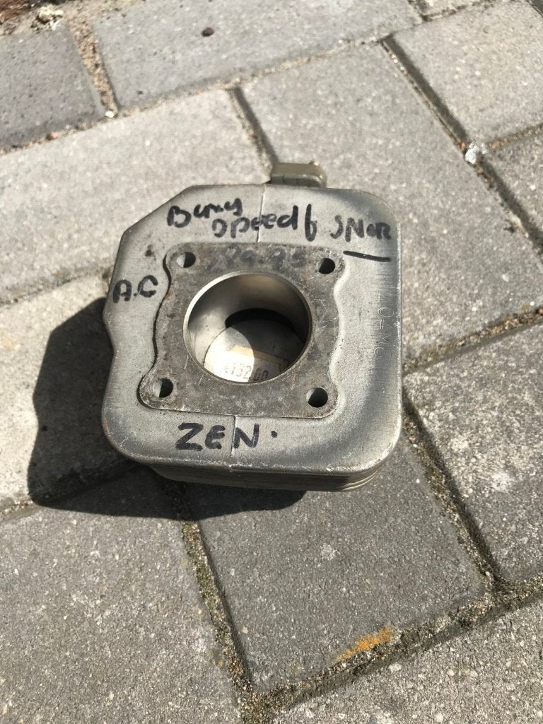 Nieuwe Peugeot AC snor cilinder + zuiger Speedfight buxy zen, Fietsen en Brommers, Ophalen of Verzenden, Zo goed als nieuw, Cilinder