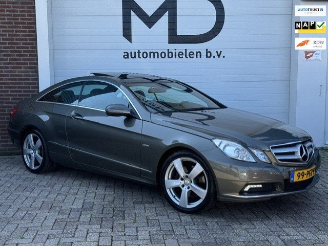 Mercedes-Benz E-klasse Coupé 350 CGI Avantgarde - Dealer on, Auto's, Mercedes-Benz, Automaat, Euro 5, Achterwielaandrijving, Zwart