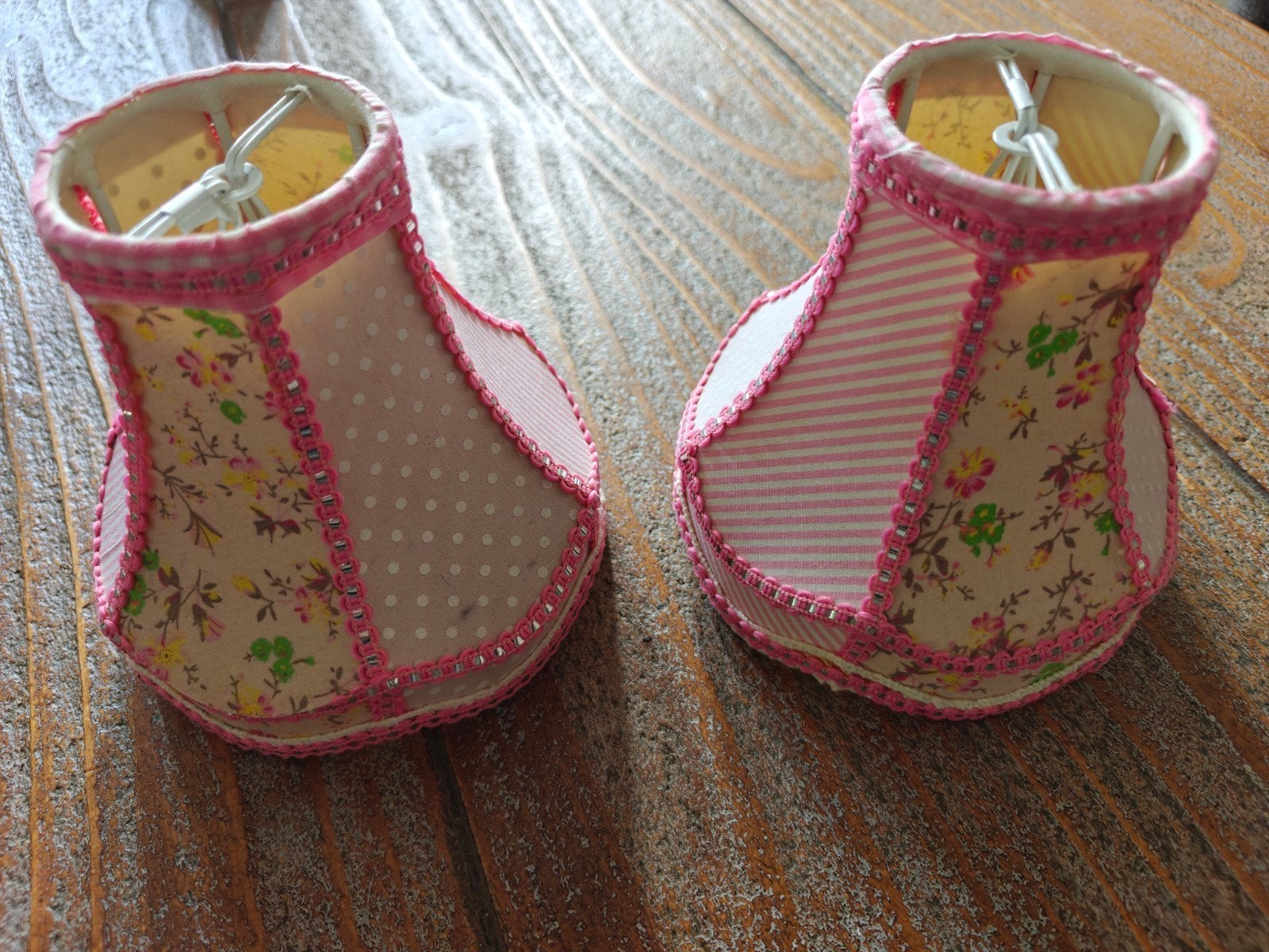 Set van 2 roze stoffen lampenkappen met bloemenprint, Roze, Ophalen of Verzenden, Textiel, Gebruikt