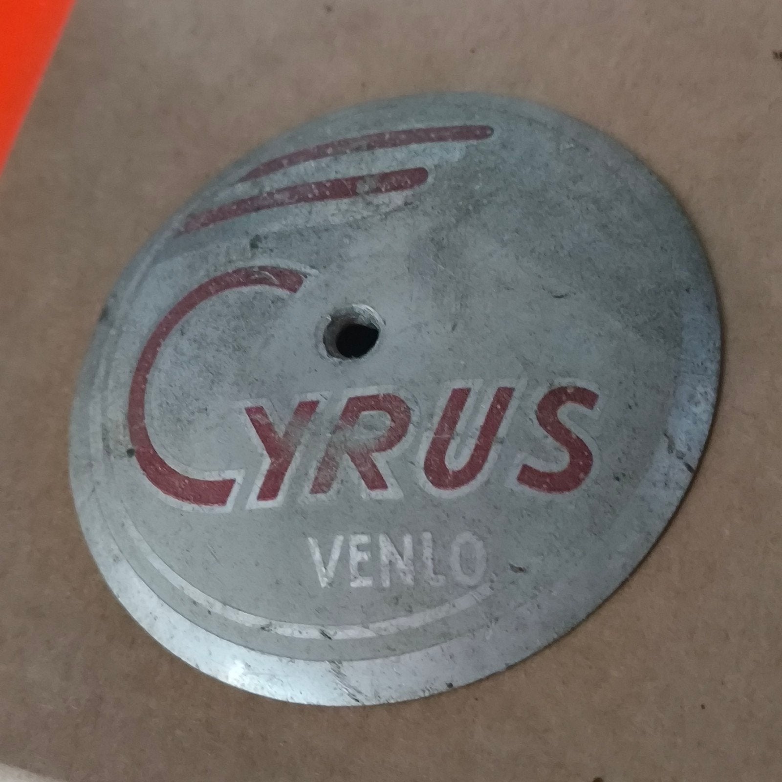 Cyrus Venlo Tank Embleem, Ophalen of Verzenden