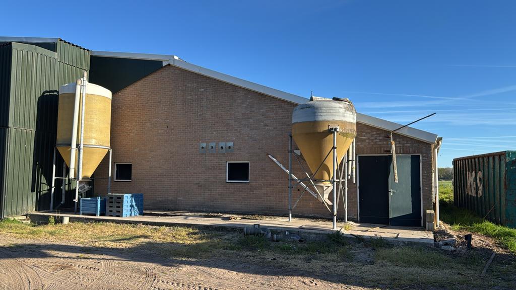 Gebruikte voersilo's en stalinrichting varkens - Rijssen, Ophalen, Ntb, Ntb, Ntb