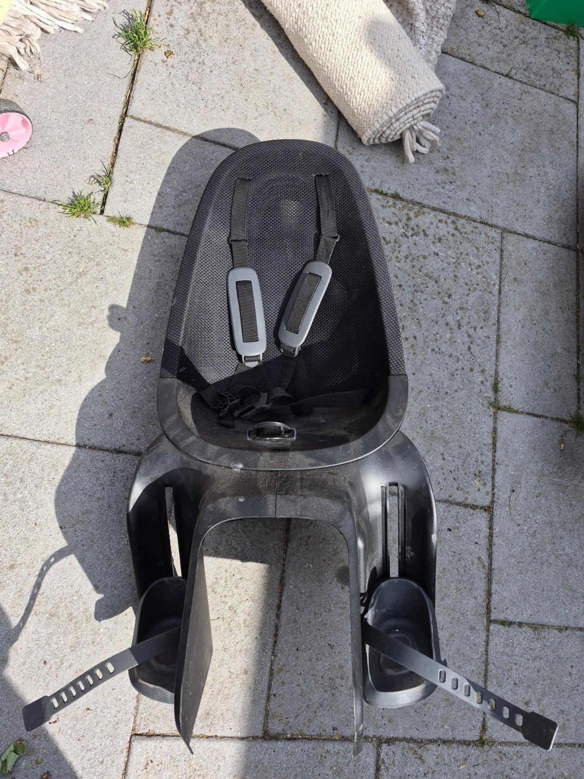 Gebruikt fietsstoeltje voor achterop, met voetsteuntjes, Achterzitje, Onbekend, Ophalen, 15 t/m 25 kg
