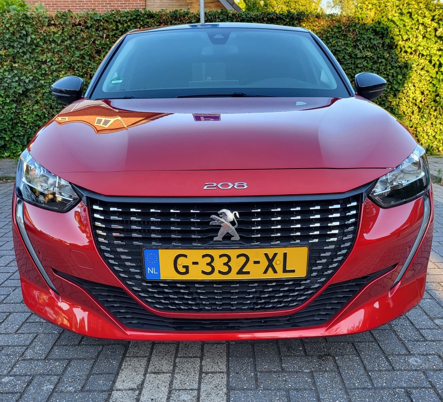 Peugeot 208 1.2 Puretech 100pk 2019 Rood, Voorwielaandrijving, 100 pk, 49 €/maand, Origineel Nederlands