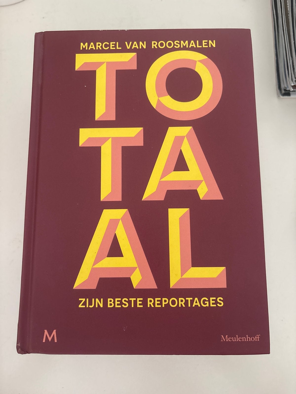 Marcel van Roosmalen - TOTAAL: Zijn beste reportages, Ophalen of Verzenden, Zo goed als nieuw, Nederland