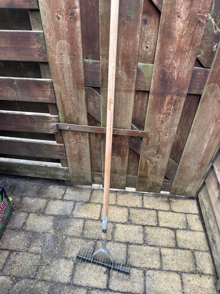 Welkoop Verticuteerhark met steel 160cm, Ophalen, Zo goed als nieuw, Hark