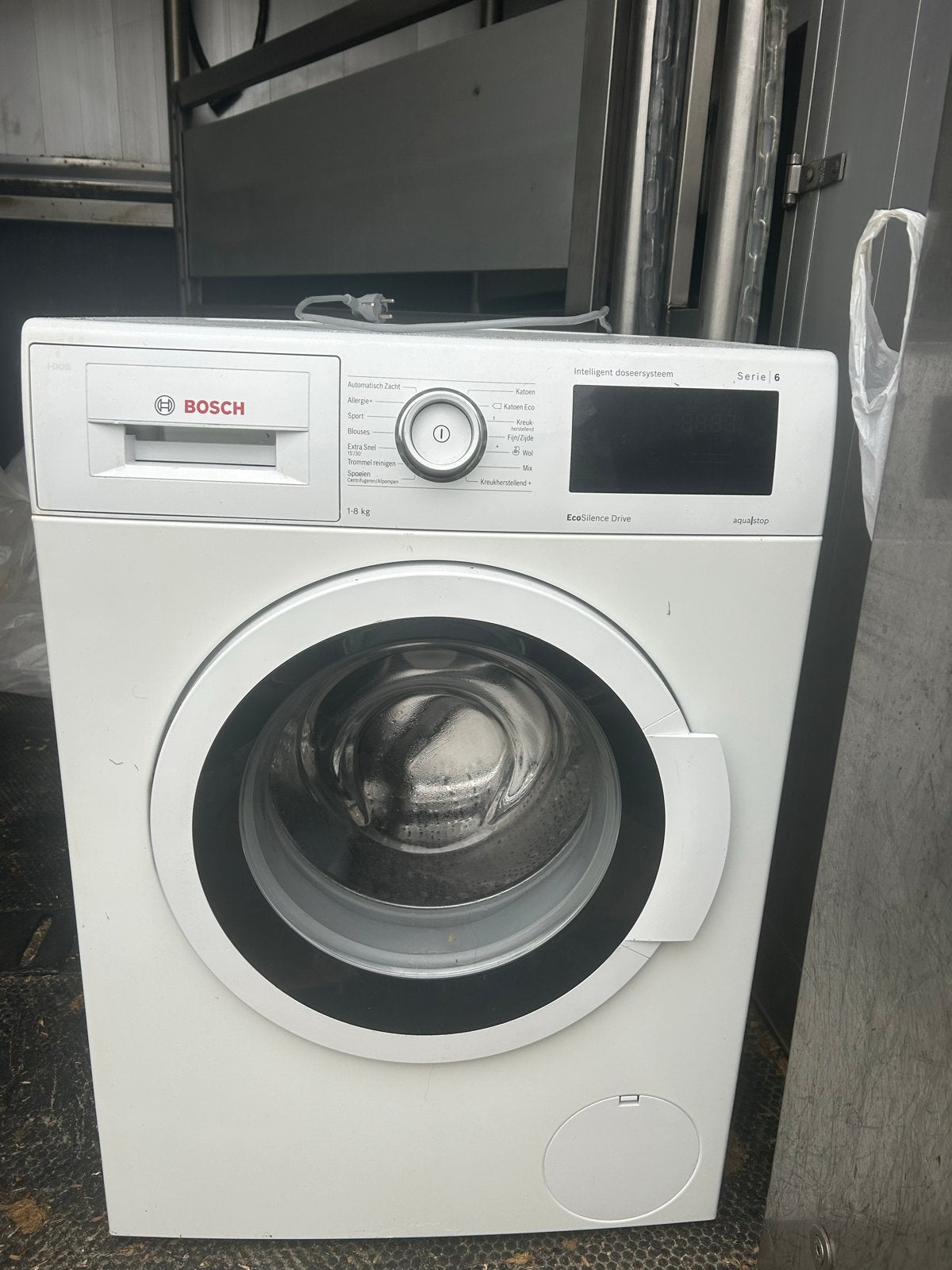 Bosch Serie 6 Wasmachine - EcoSilence Drive, 8 kg, Witgoed en Apparatuur, Ophalen, 1200 tot 1600 toeren, 8 tot 10 kg, Refurbished
