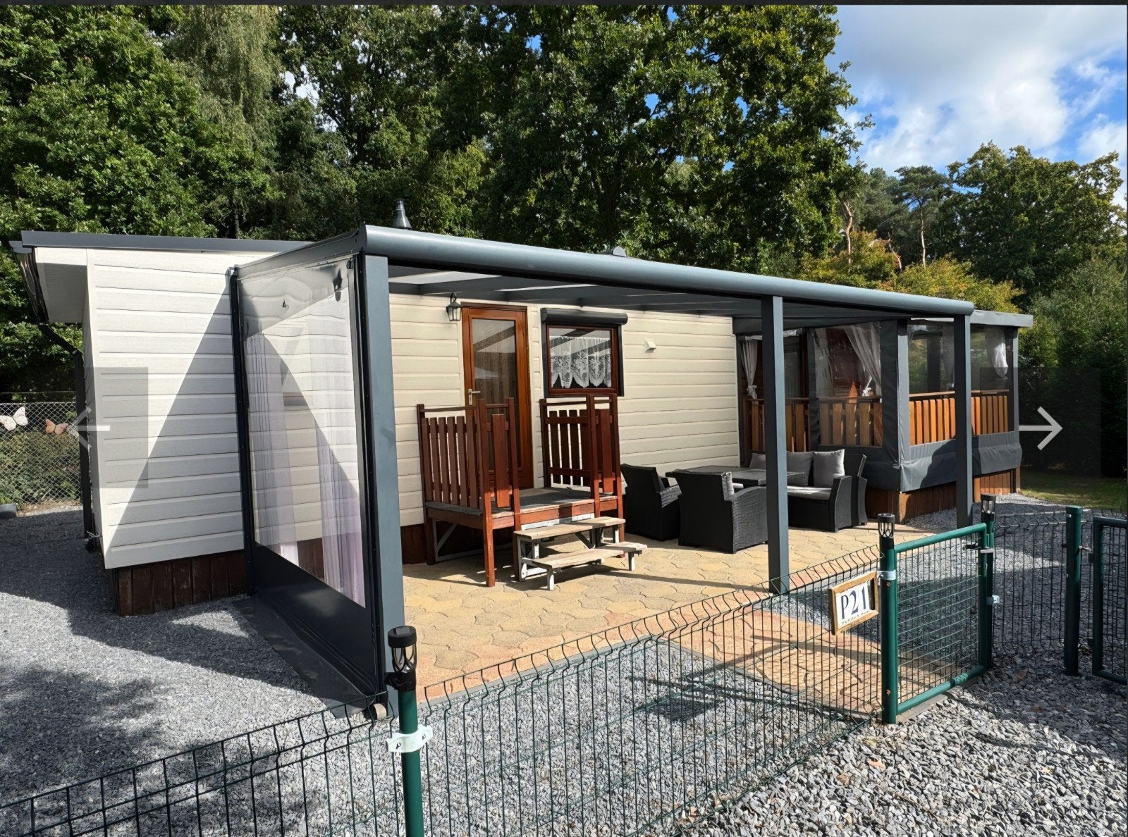 Mooi chalet te koop  op camping Marisheem te Echt.
