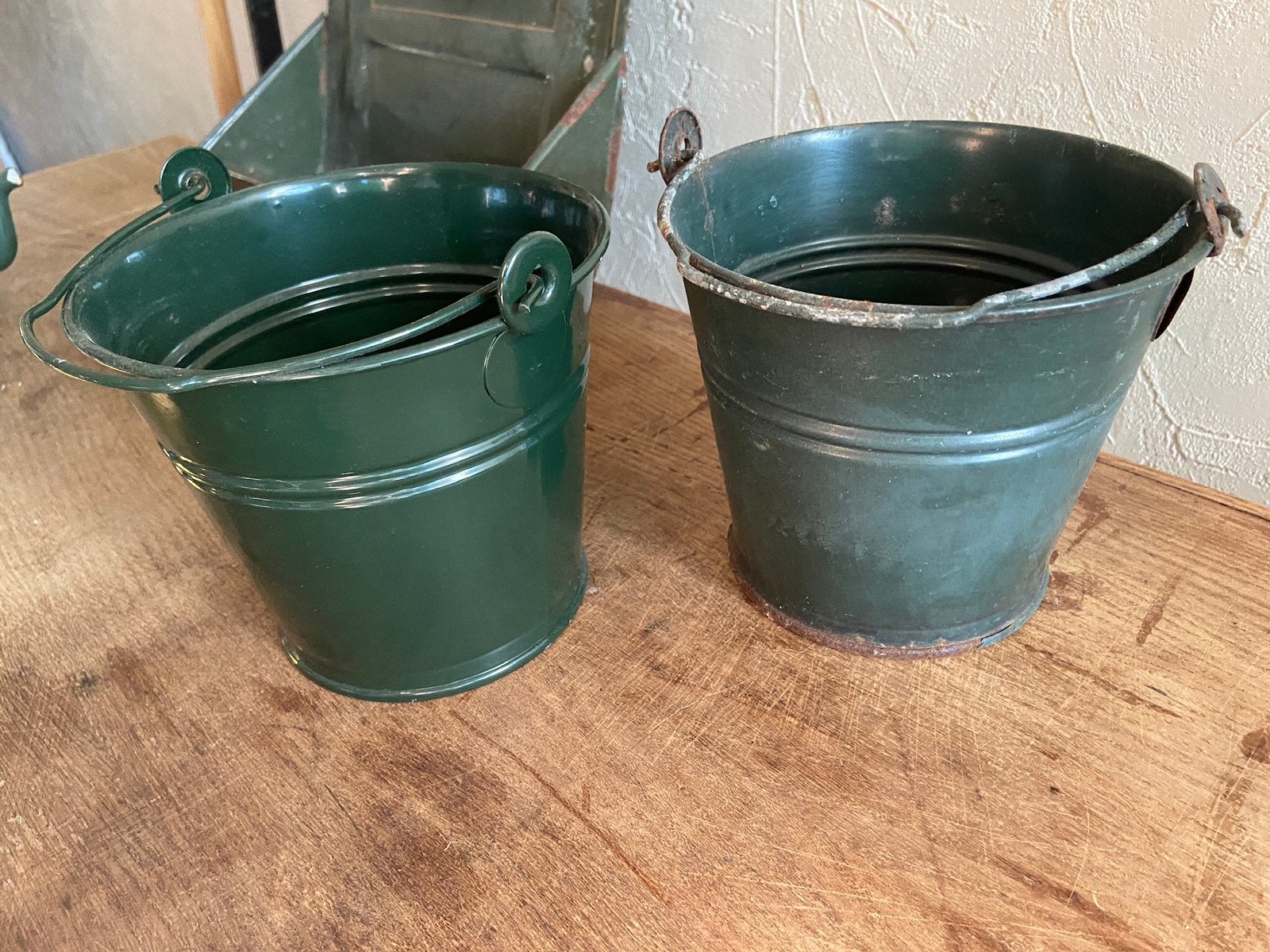 2 Antieke donker groene Emaille emmers aardappel emmer, Ophalen of Verzenden