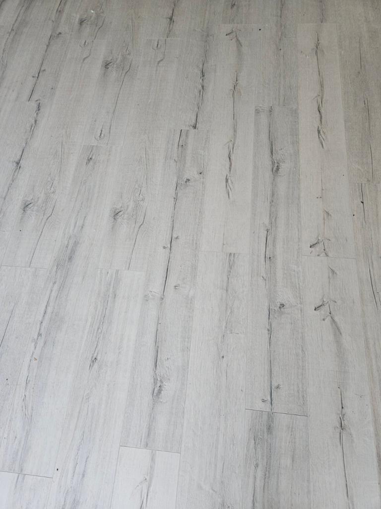 Eikenhout wit vloer laminaat 70m2 zelf uithalen rest, 50 tot 150 cm, Ophalen of Verzenden, Zo goed als nieuw, 10 m² of meer