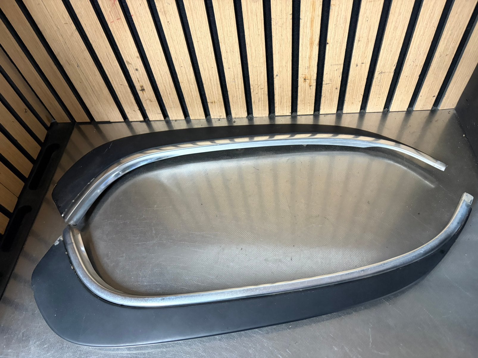 bmw e30 sierlijst set 4 deurs sedan, Ophalen