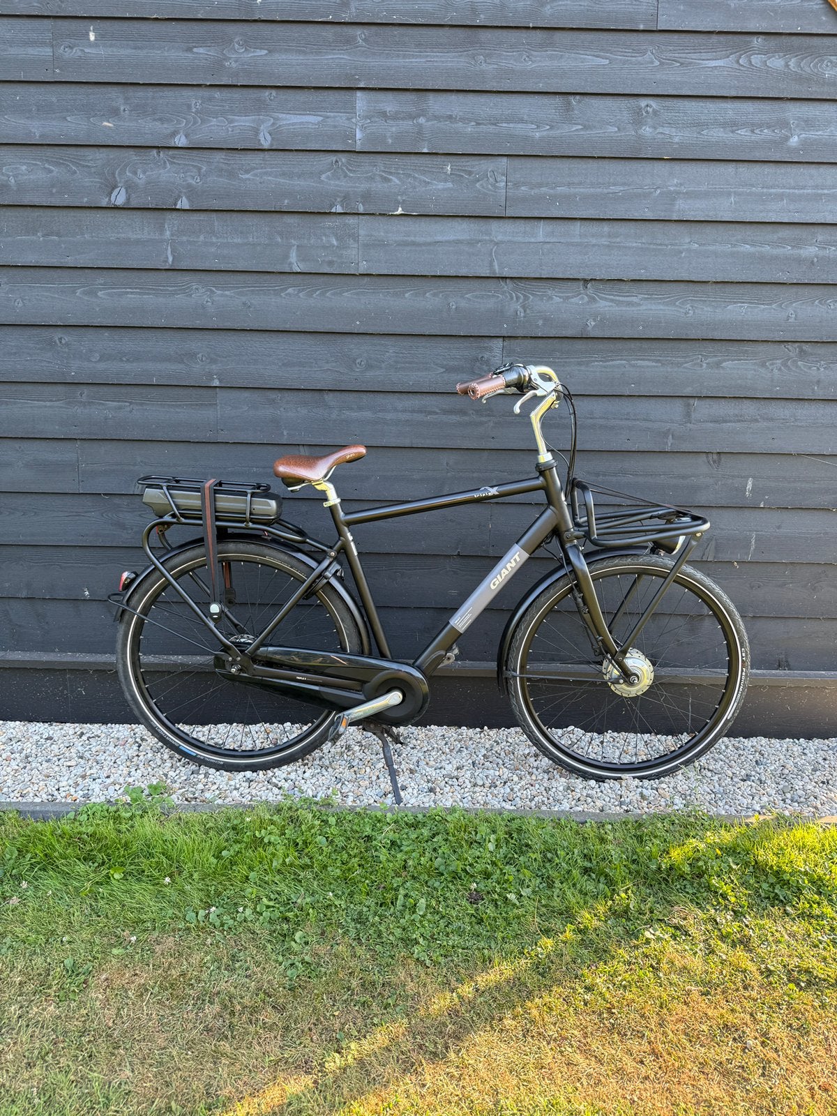 Giant Triple X | 7 Versnellingen | Elektrische Ondersteuning, Versnellingen, Zo goed als nieuw, 57 tot 61 cm, Giant