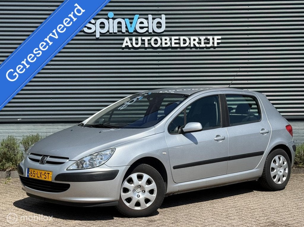 Peugeot 307 1.6-16V Gentry - Airco - Trekhaak - Climate -, Auto's, Peugeot, Voorwielaandrijving, Gebruikt, 4 cilinders, 610 kg
