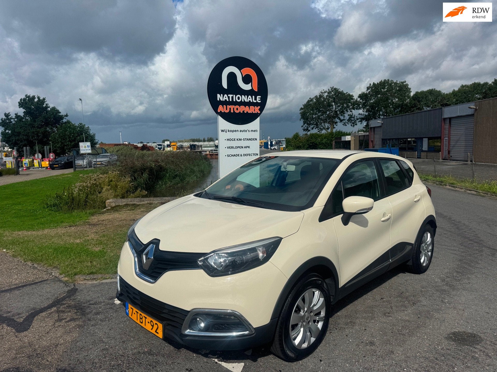 Renault Captur | 2014 |1.2 TCe Expression | Automaat | Expor