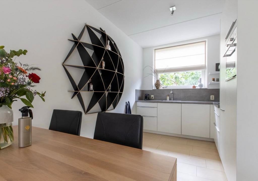 Kast voor aan de wand (boeken, accessoires), Ophalen, Zo goed als nieuw