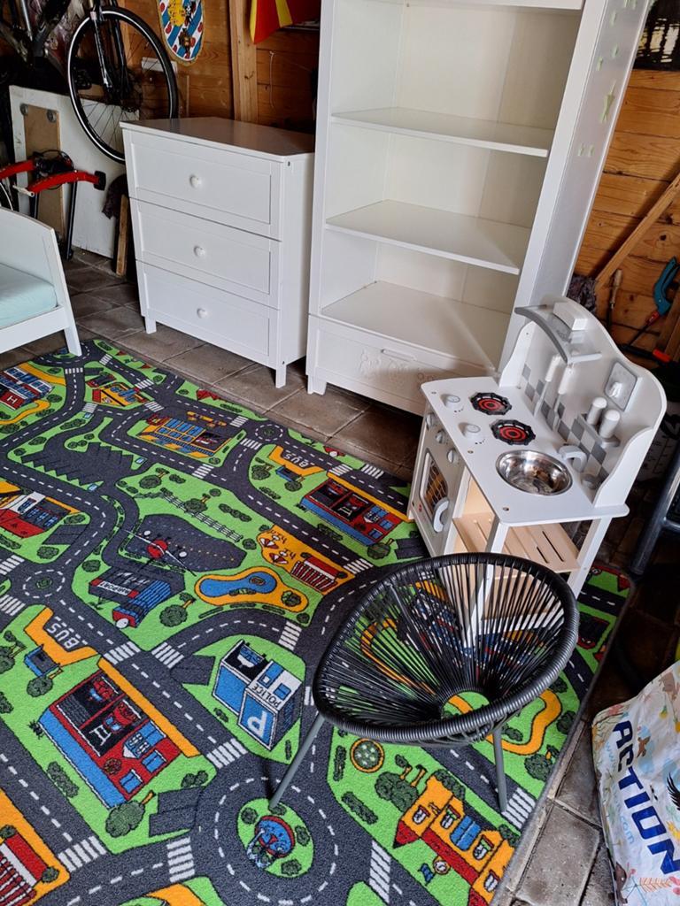 Komplete kinderkamer met 2 kasten  en bed speelkleed, Kinderen en Baby's, Kinderkamer | Complete kinderkamers, Ophalen of Verzenden