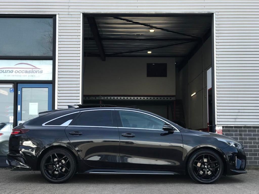 Kia ProCeed 1.0 T-GDI GT-Line|Pano|Carplay|DAB+|Camera, Gebruikt, Euro 6, Zwart, Handgeschakeld