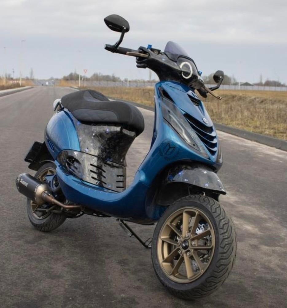PIAGGIO Motor Zip - A1 - 110cc 4t 4v - DUBBEL DISK, Fietsen en Brommers, Scooters | Piaggio, Ophalen, Zip, Zo goed als nieuw, 110 cc