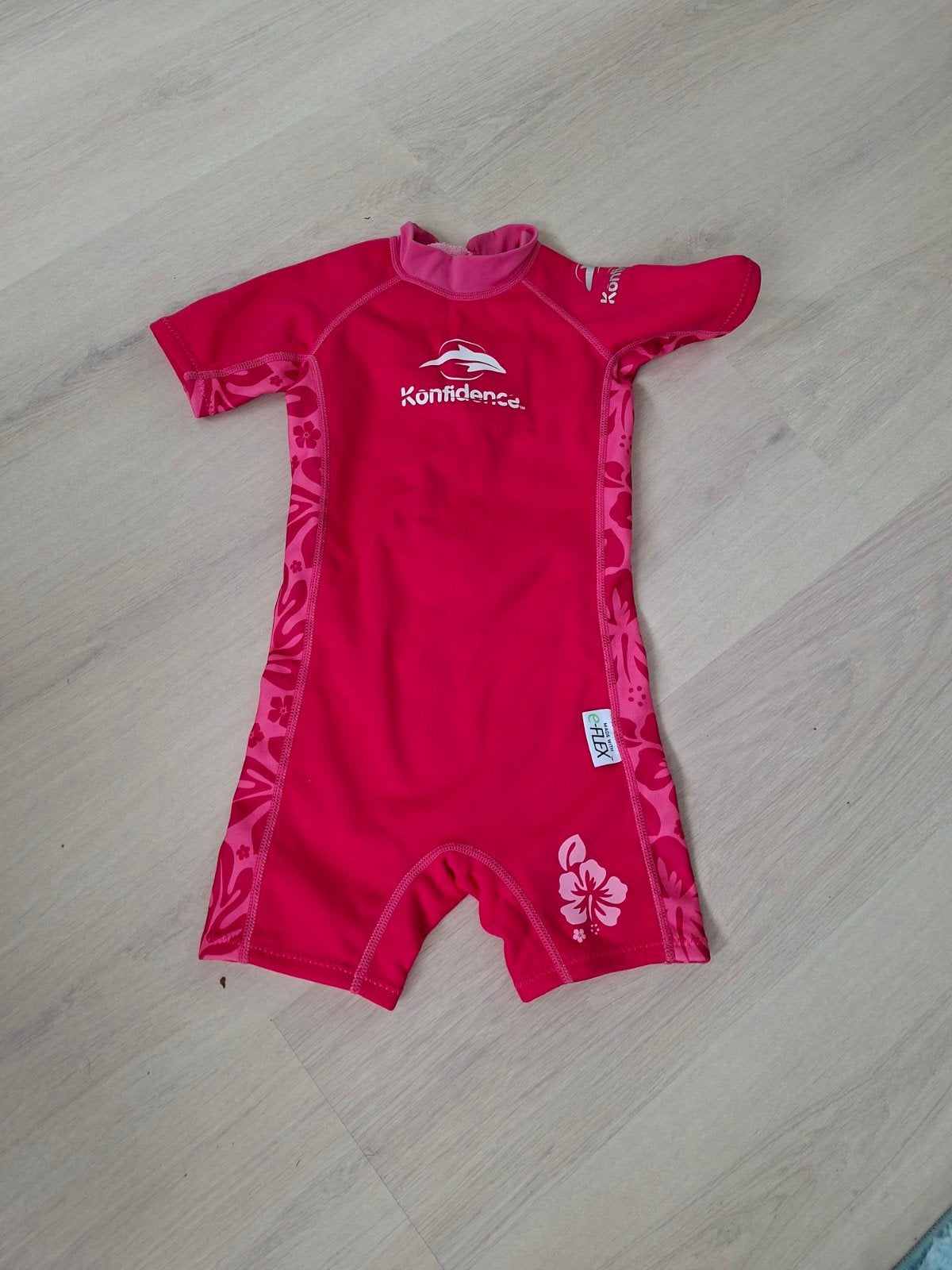 Konfidence UV-zwempakje roze maat m, Badpak, Ophalen of Verzenden, Zo goed als nieuw, UV-zwemkleding