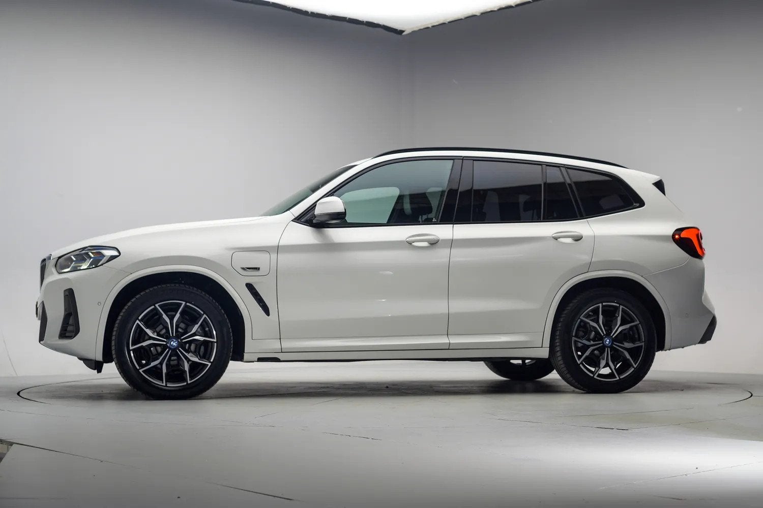 BMW X3 xDrive 30e M-Sport High Executive Aut. [ Head-up Lede, Auto's, 1998 cc, Gebruikt, 2000 kg, Wit