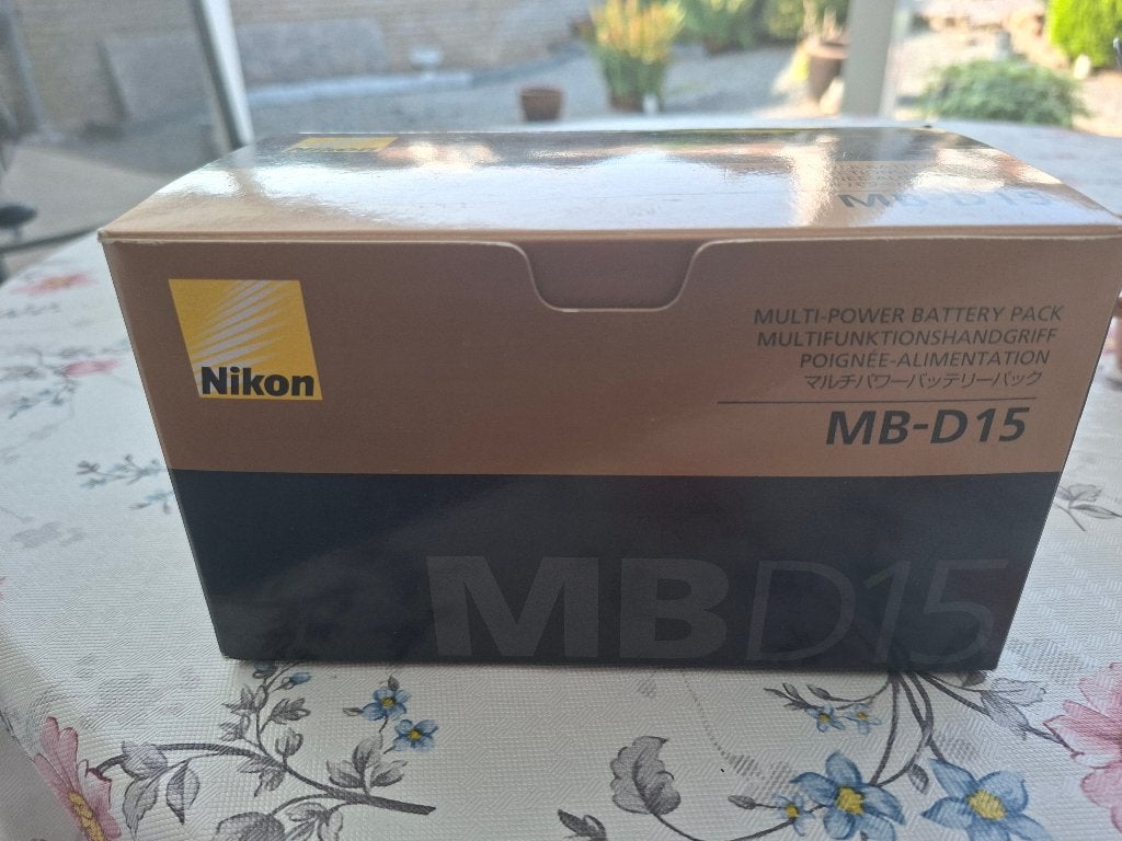 Nikon MB-D15 Multi-Power Batterijgrip, Ophalen, Handleiding, Overige typen, Zo goed als nieuw