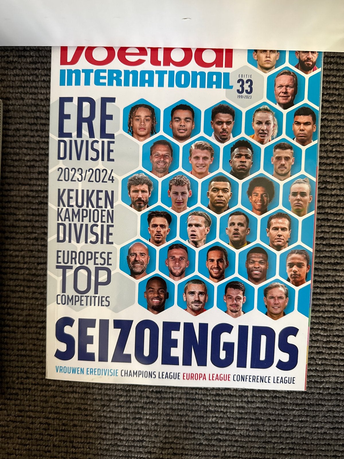 Voetbal International Seizoengids 2023/2024, Ophalen of Verzenden, Zo goed als nieuw, Balsport