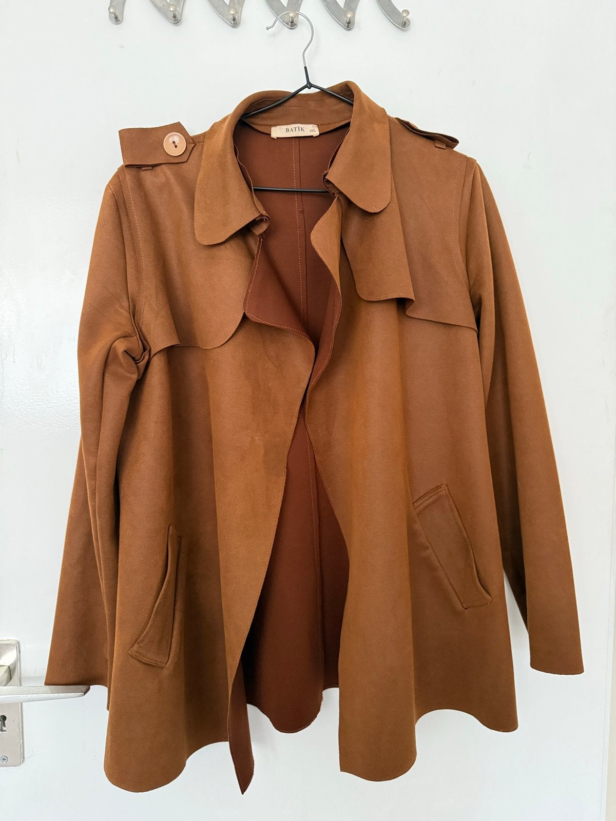 Bruine Trenchcoat Maat XXL, Ophalen of Verzenden, Zo goed als nieuw, Maat 46/48 (XL) of groter, Bruin
