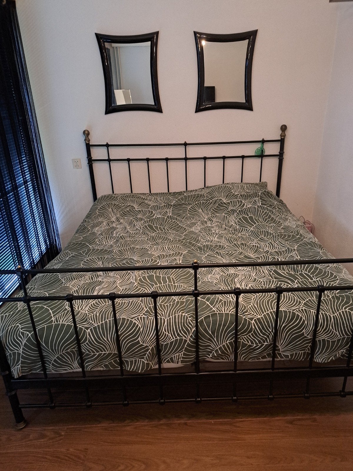 bed 180 x 200 incl auping spiralen, Ophalen, Gebruikt, Zwart, Tweepersoons