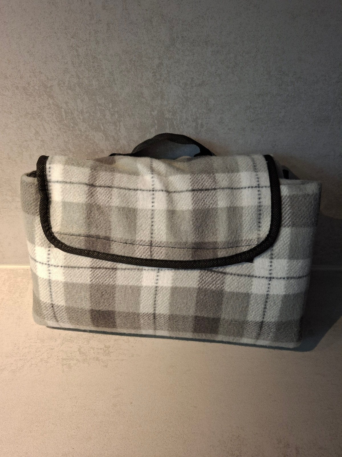 Geruite picknickdeken 115 x 140 cm t.e.a.b, Ophalen of Verzenden, Zo goed als nieuw, Plaid, Grijs