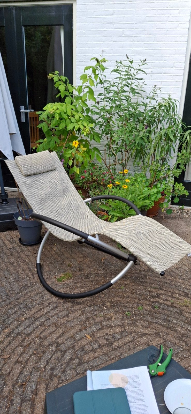 Comfortabele schommel tuinstoel - ideaal voor ontspanning, Ophalen of Verzenden, Gebruikt, Textileen