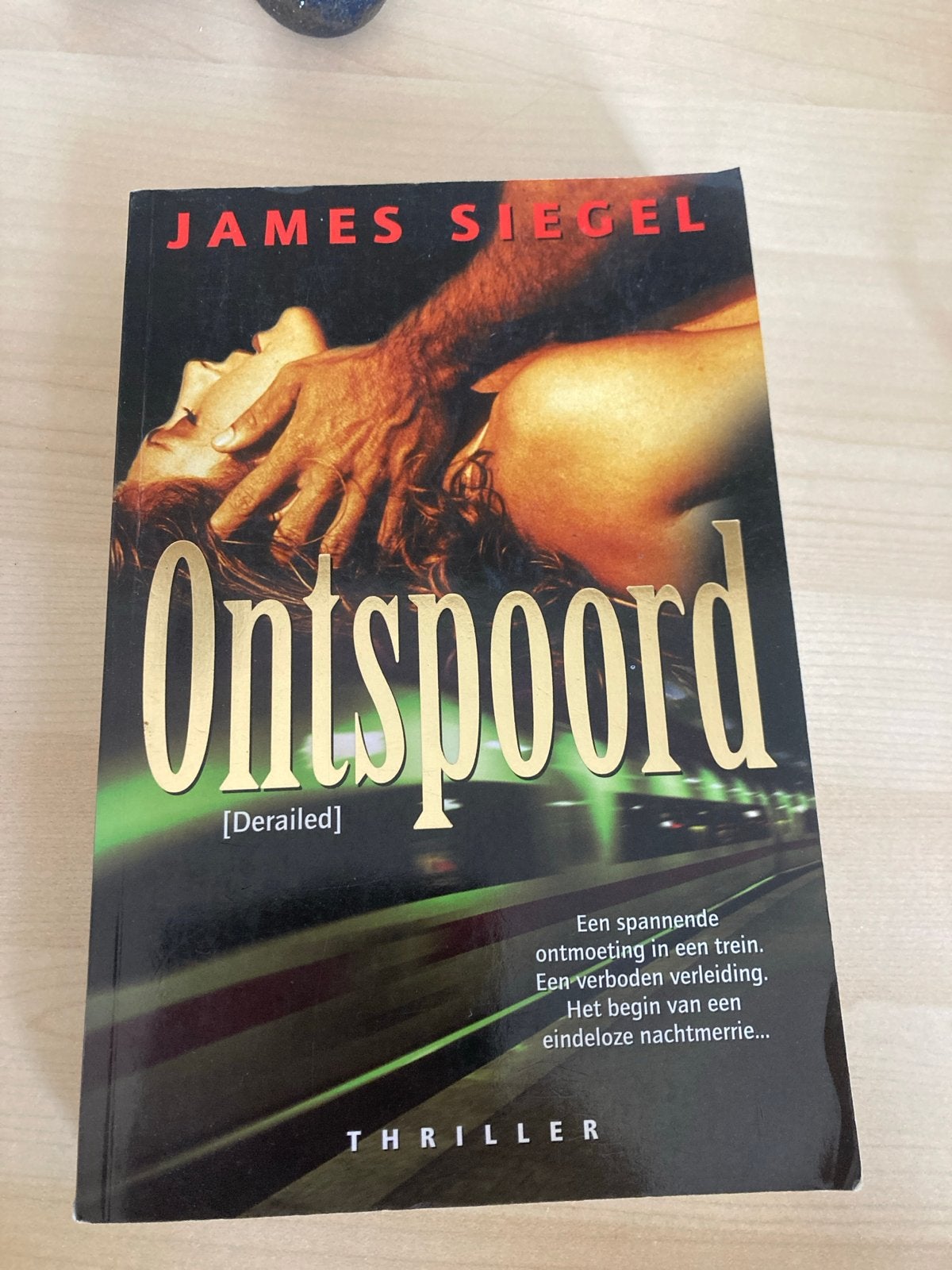Ontspoord - James Siegel (Thriller), Ophalen of Verzenden, Zo goed als nieuw