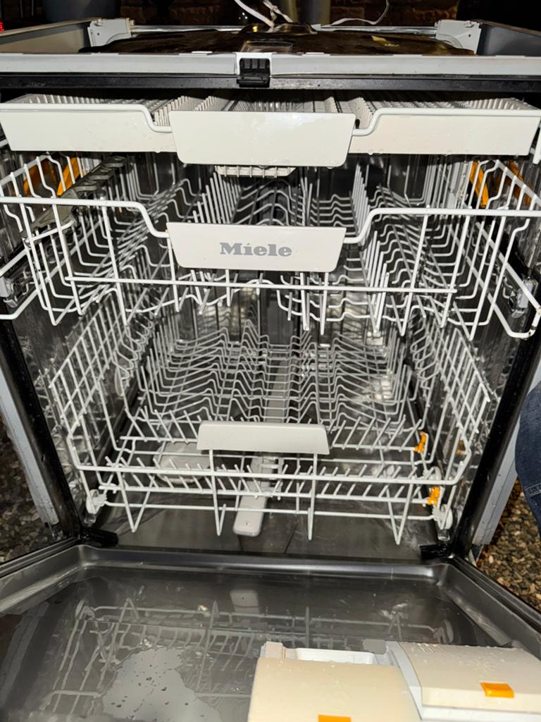 Miele G5074 SCvi vaatwasser, Ophalen, Zo goed als nieuw, Inbouw, Minder dan 85 cm