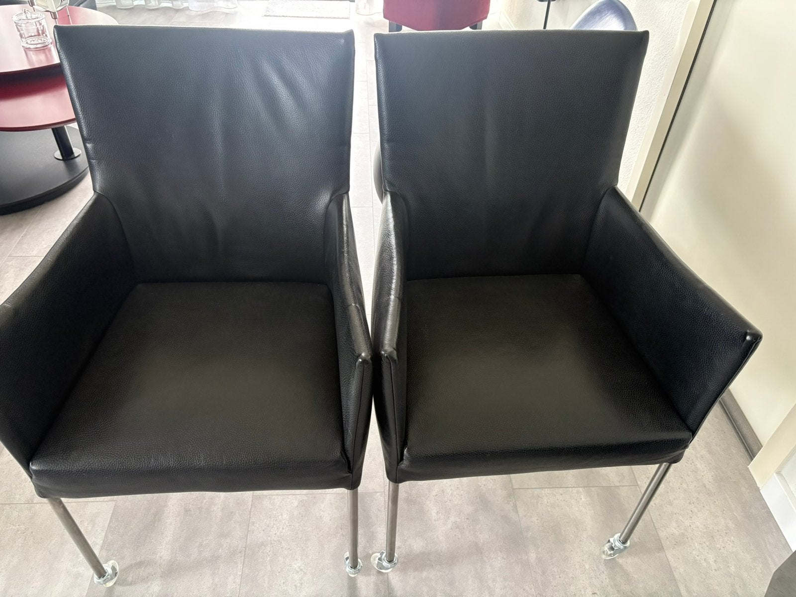 Bert Plantagie eetkamerstoelen “Arc” zwart leer (2 st.), Ophalen, Gebruikt, Twee, Zwart