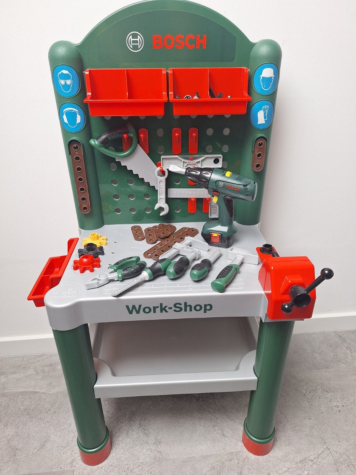 Bosch Werkbank met gereedschap voor kinderen, Kinderen en Baby's, Speelgoed | Educatief en Creatief, Ophalen of Verzenden, Zo goed als nieuw