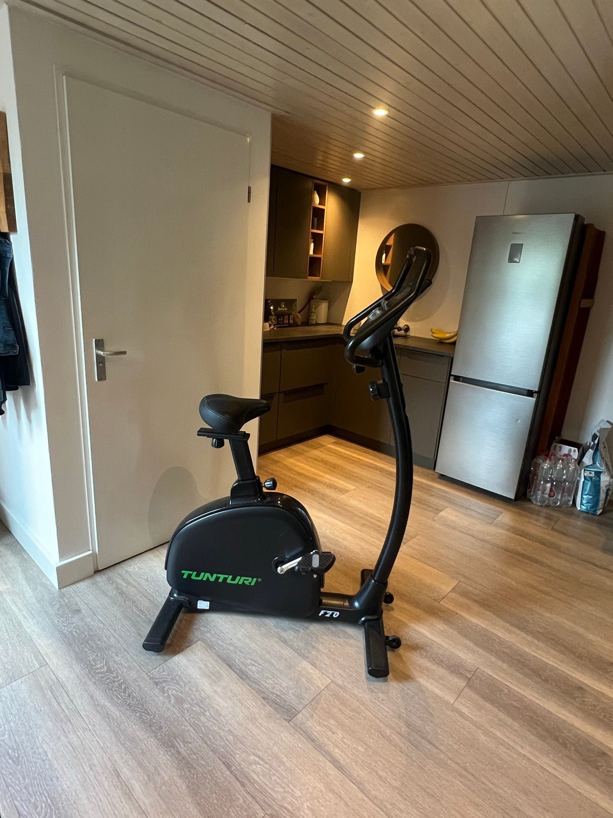 Tunturi F20 Hometrainer - Zo goed als nieuw, Sport en Fitness, Fitnessapparatuur, Ophalen, Zo goed als nieuw, Metaal, Benen