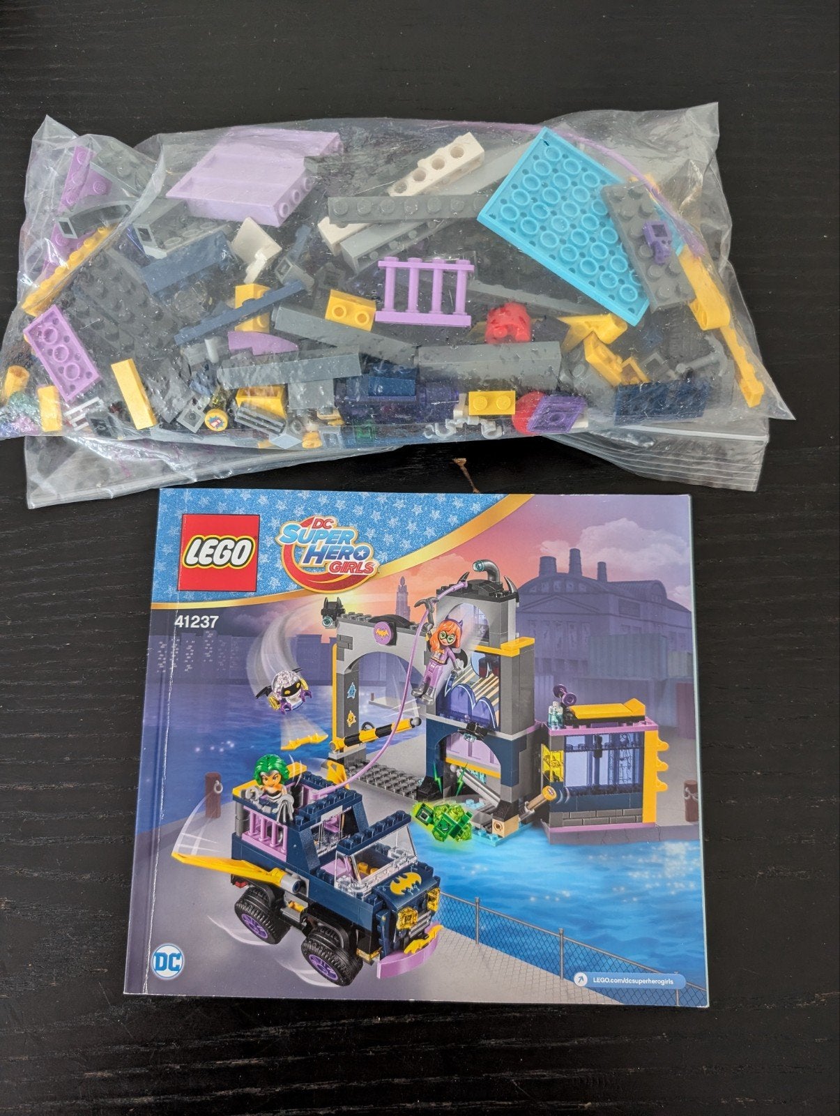 LEGO Super Hero Girls 41237 Batgirl Secret Bunker, Gebruikt, Overige thema's, Lego, Inclusief instructies