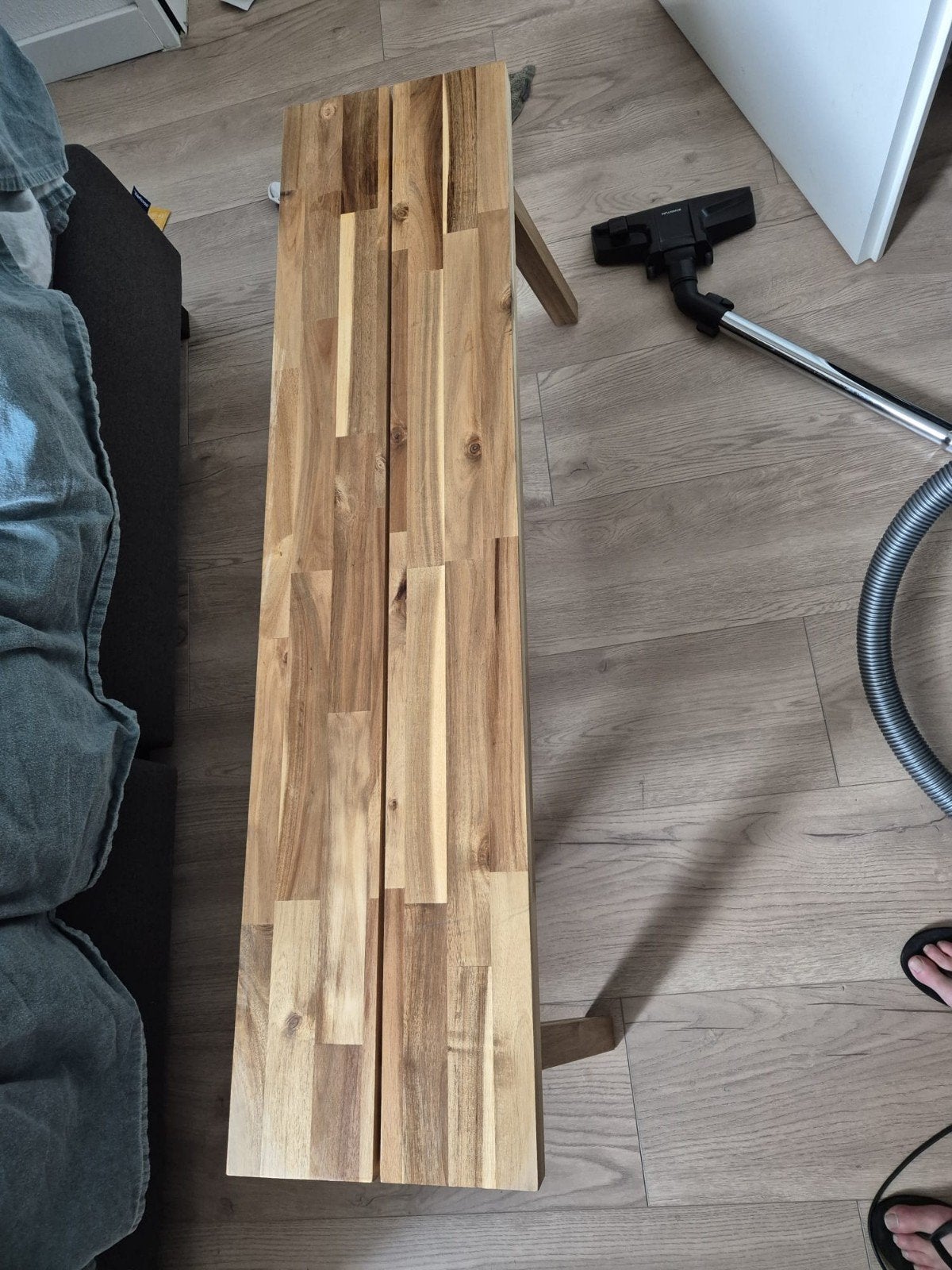 Massief houten bankje / bijzettafel, Huis en Inrichting, Ophalen of Verzenden