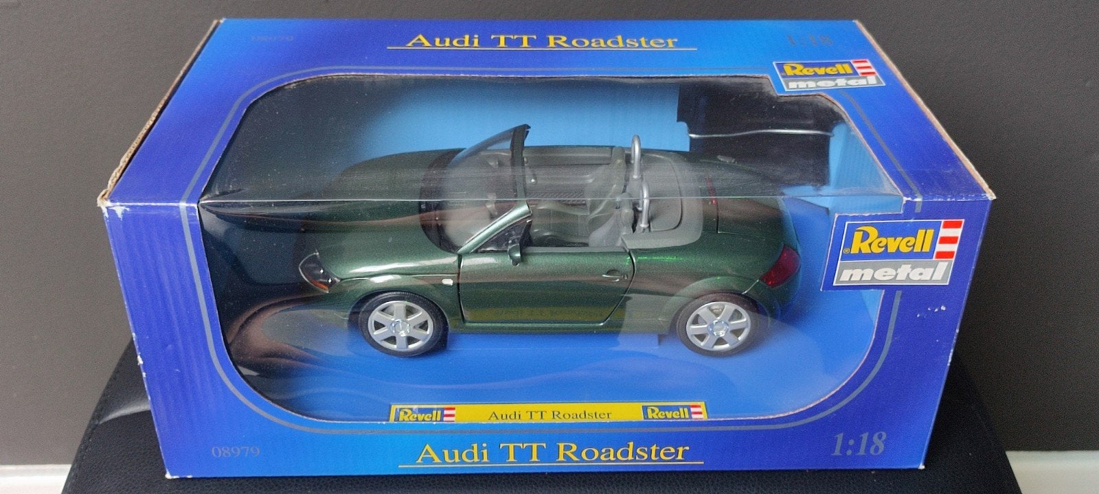 Revell Audi TT Roadster 1:18 Modelauto - Nieuw in doos, Ophalen of Verzenden, Nieuw, Auto, Revell