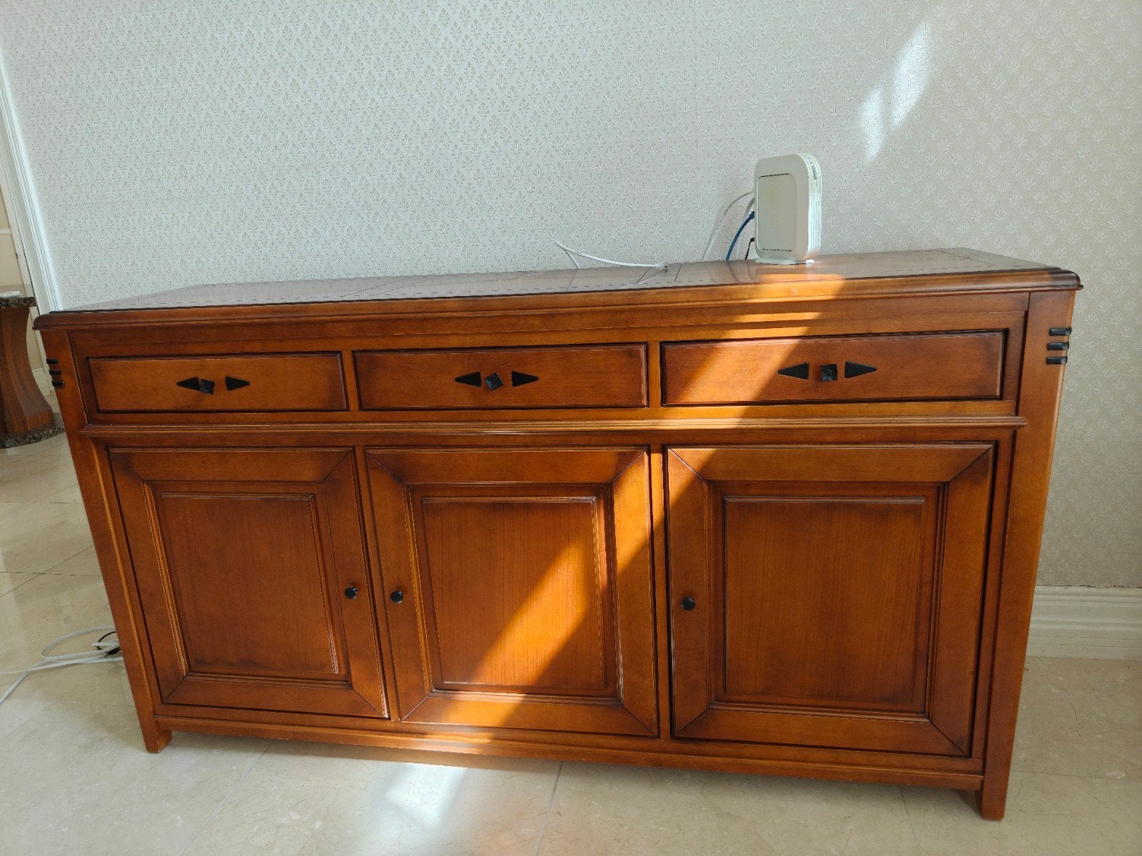 Mahonie dressoir, Ophalen, 25 tot 50 cm, 150 tot 200 cm