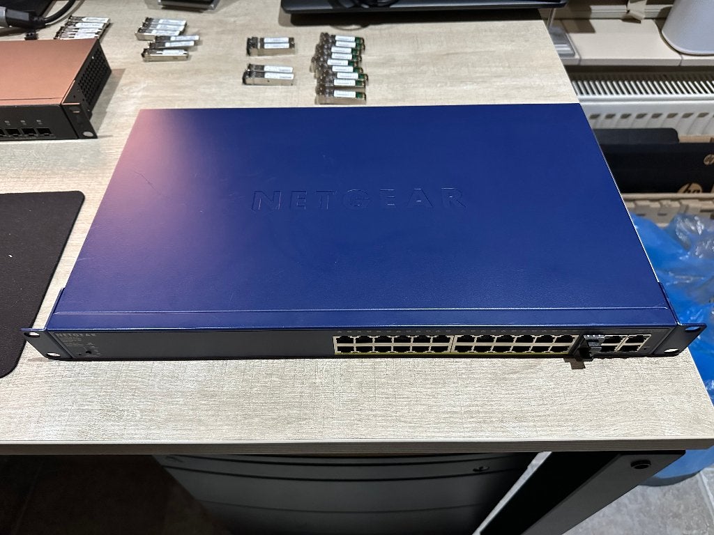 Netgear Prosafe FS728TP PoE Switch, Computers en Software, Ophalen of Verzenden