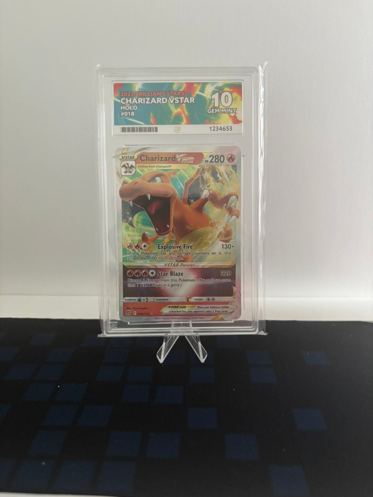 ACE 10 Charizard Vstar, Ophalen of Verzenden, Zo goed als nieuw