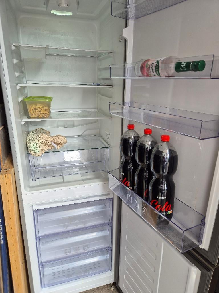 Koelvriescombinatie, Witgoed en Apparatuur, Koelkasten en IJskasten, Ophalen, Gebruikt, 200 liter of meer, Met aparte vriezer