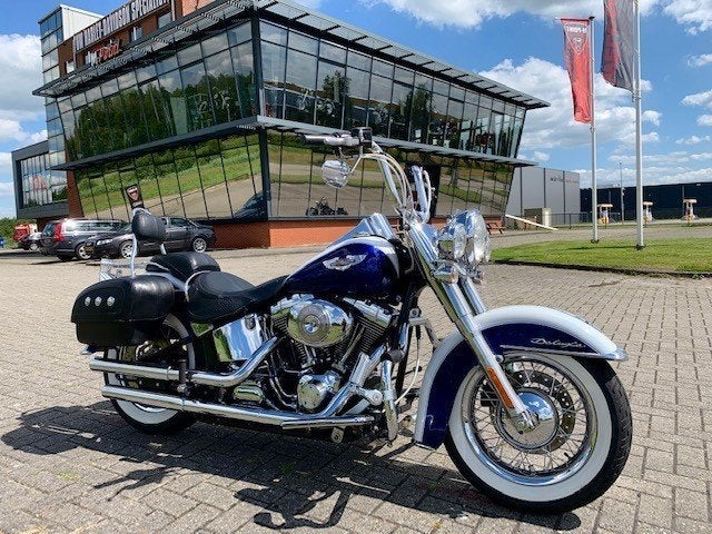 Harley-Davidson FLSTN SOFTAIL DE LUXE FLSTC (bj 2006), Motoren, Motoren | Harley-Davidson, Dopplerlaan 26
9207 HC  Drachten, NL