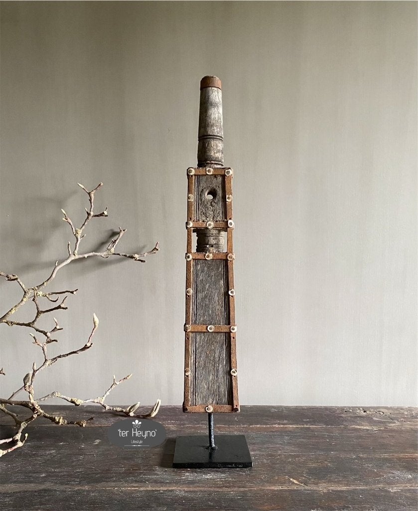 Oud houten ornament op standaard hout stoer sober landelijk, Ophalen of Verzenden, Nieuw, Hout
