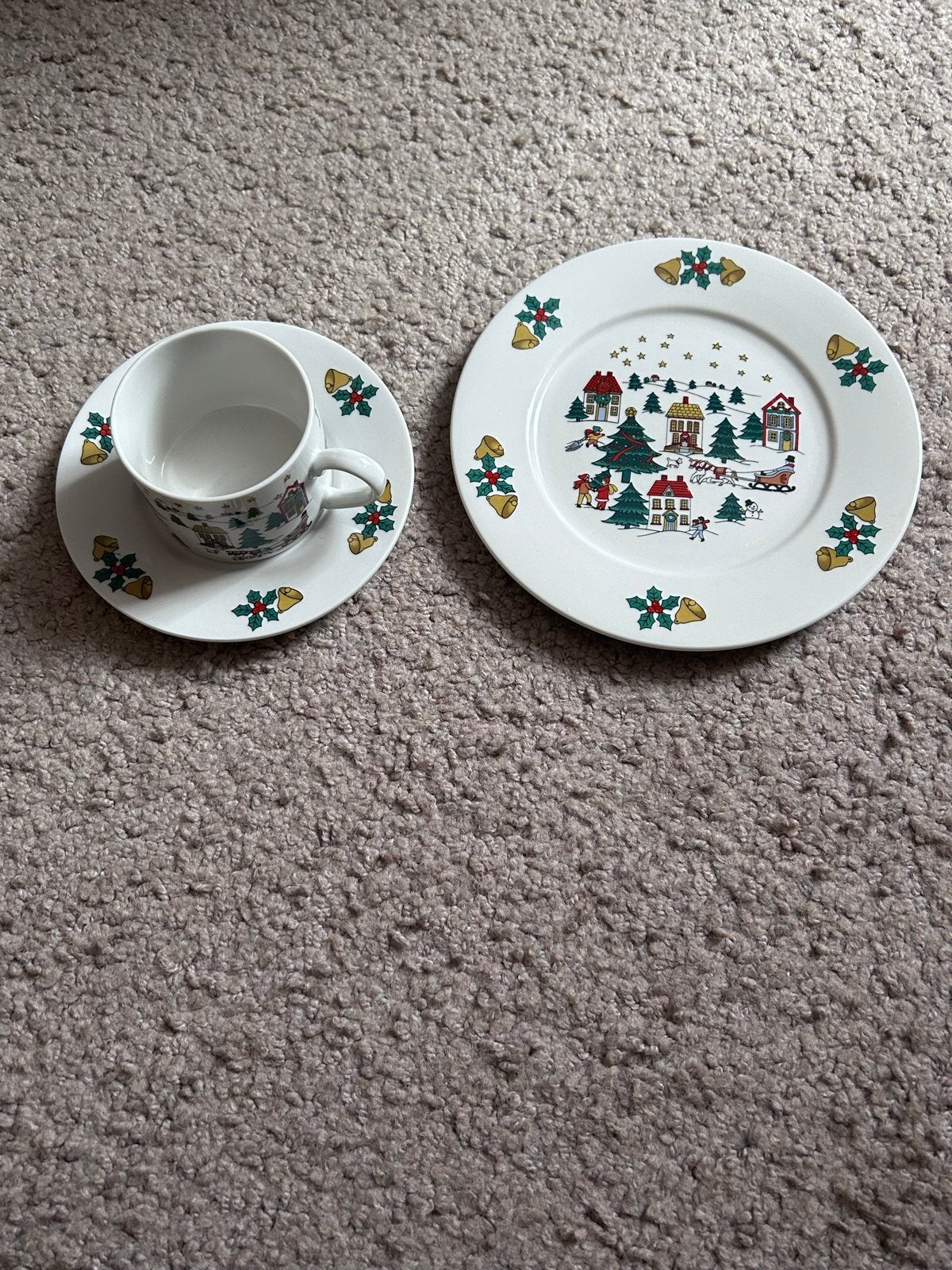 Kerst servies compleet voor 6 personen, Huis en Inrichting, Ophalen, Overige merken, Keramiek, Zo goed als nieuw