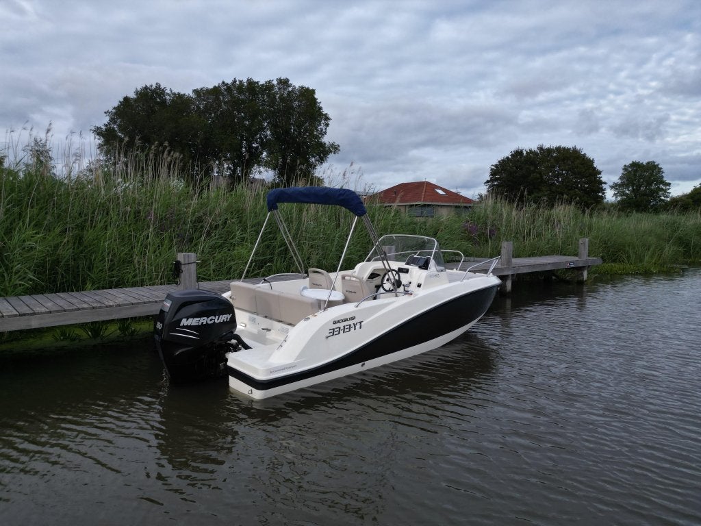 Quicksilver 605 Sundeck - 150 pk Mercury | 65 km/u | 465 hr., 70 pk of meer, Gebruikt, 6 m, 2 m